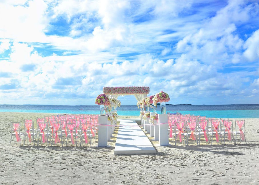 10 of the Best Places to Get Married in Hawaii